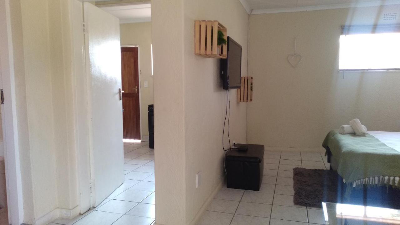 Self-Catering 1Bedr Cottage In Sandton With Free Wifi Johannesburg Exteriör bild